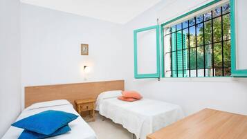 3 chambres, fer et planche à repasser, Wi-Fi gratuit