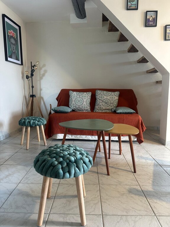 Charming Renovated House Located In A Peaceful Hamlet, Ideal For 4 People. - Pont-Saint-Esprit