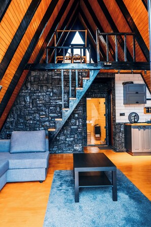 TV, fireplace - 2+1 Private (Heated) Pool-Sauna-Jacuzzi-5 Person Bungalow in Sapanca Ünlüce (Sakarya)