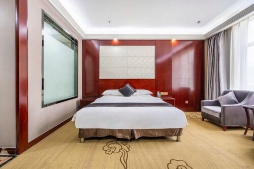 Guo Tai Yue Gang Hotel