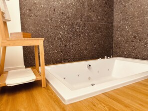 Standard Triple Room, Balcony, Marina View | Bathroom | Separate tub and shower, hair dryer, towels, soap