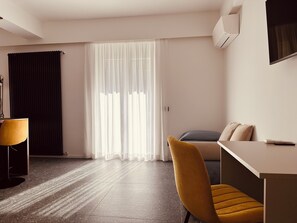 Superior Triple Room, Balcony, Courtyard View - Elegance Rooms Cefalù (Cefalù)