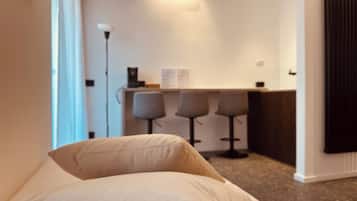 Standard Triple Room, Balcony, Marina View