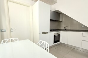 Fridge, oven, dishwasher - SE155 - Senigallia, new two-room apartment in the center with air conditioning (Senigallia)