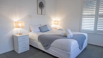 2 makuuhuonetta, silitysrauta/-lauta, ilmainen Wi-Fi, vuodevaatteet