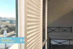 1 多间卧室、床单