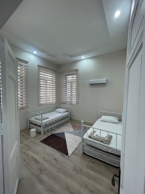 3 Schlafzimmer, Zimmersafe, Bügeleisen/Bügelbrett, WLAN