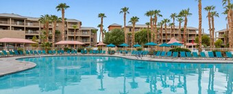2-bedroom resort in fabulous Indio with fitness room, AC. Relax and enjoy
