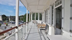 Outdoor dining - Sea View Apartment - 4 people (ST CAST LE GUILDO)