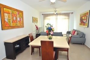 Deluxe Apartment, Balcony | Ruang tamu