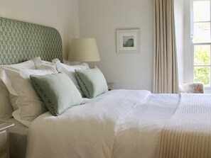 4 bedrooms, desk, iron/ironing board, travel crib - A beautifully restored Welsh farmhouse nestled in the Pembrokeshire countryside close to the coast (Haverfordwest)