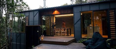 تناول الطعام بالخارج