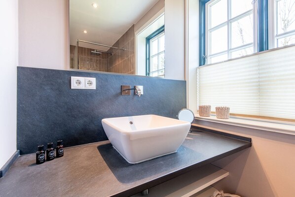 Unclassified image, 1 of 41, button - Huus Trift, Whg. 28 03 - Huus Trift (Sylt)