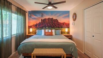 4 bedrooms, iron/ironing board, WiFi, bed sheets