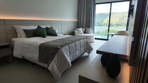 Superior Double Room | In-room safe, laptop workspace, blackout drapes, free WiFi - COLLEGARE HOTEL (Capitólio)