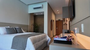 Exclusive Double Room | In-room safe, laptop workspace, blackout drapes, free WiFi