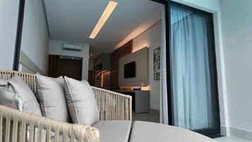 In-room safe, laptop workspace, blackout curtains, free WiFi