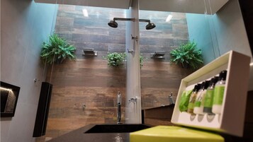 Superior Double Room | In-room safe, laptop workspace, blackout drapes, free WiFi