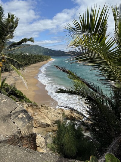 BeachyTortuguita 3bed/2bath Maunabo Condo with Pool, Ocean View, Nature Preserve