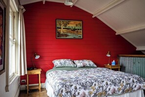 1 bedroom, internet, bed sheets