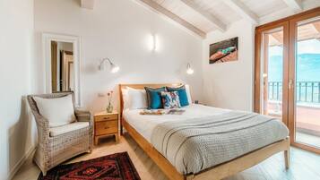 5 chambres, fer et planche à repasser, Wi-Fi, draps fournis