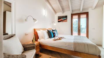 5 chambres, fer et planche à repasser, Wi-Fi, draps fournis