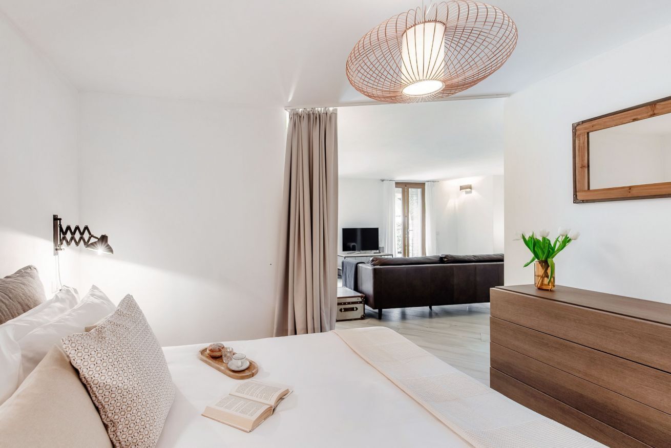 5 chambres, fer et planche à repasser, Wi-Fi, draps fournis