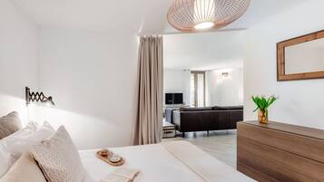 5 chambres, fer et planche à repasser, Wi-Fi, draps fournis
