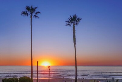 Amazing location! Unique Oceanfront Beach House