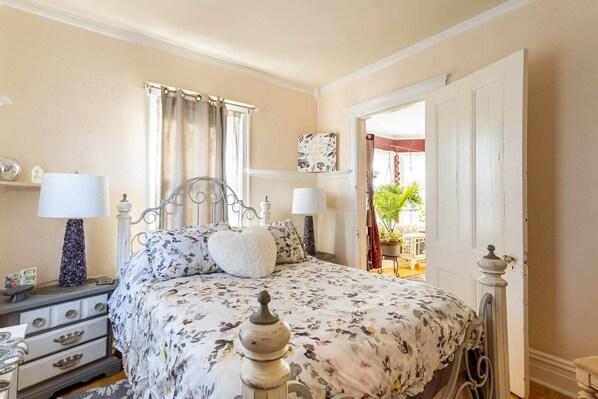 4 makuuhuonetta, tallelokero huoneessa, silitysrauta/-lauta, Wi-Fi