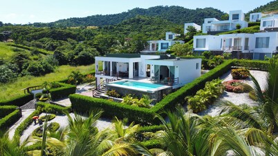 Beautiful house with ocean view in Jama Campay