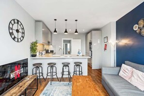 Smart TV - 'Bright-on Heights' premium 2 Bed Flat by the Sea (Brighton and Hove)