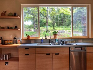 Kühlschrank, Ofen, Herdplatte, Geschirrspüler