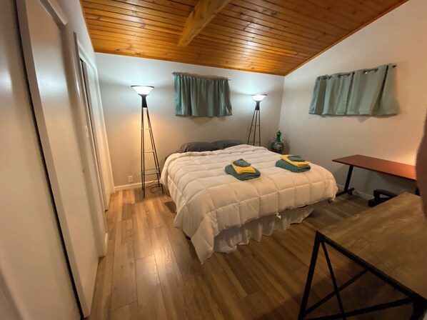 1 bedroom, WiFi, bed sheets