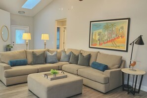 House (4 Bedrooms) | Floor plan