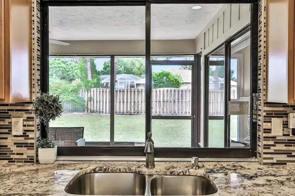 Renovated 3BR Dog Friendly Pond View W/D - Tallevast, FL