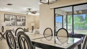 Nhà (3 Bedrooms) | Sơ đồ bố cục