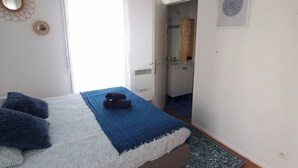 3 室のベッドルーム、アイロン / アイロン台、旅行用ベビーベッド、WiFi