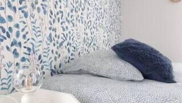 3 habitaciones, tabla de planchar con plancha, cuna de viaje y wifi