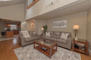 Smart TV, fireplace, stereo