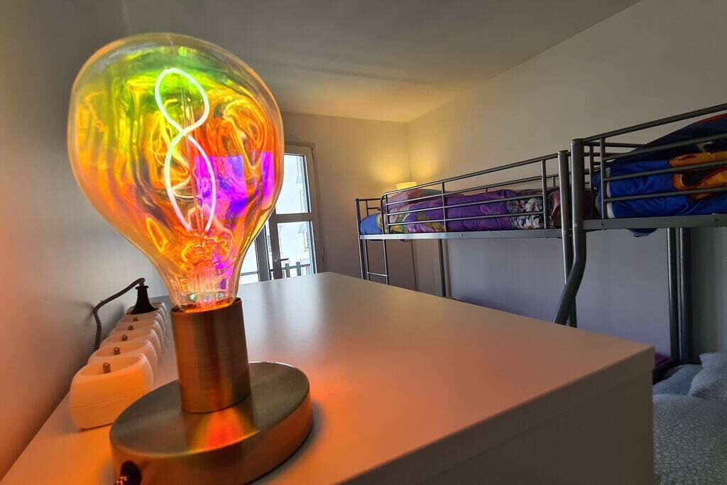 3 makuuhuonetta, silitysrauta/-lauta, vauvan matkasänky, Wi-Fi