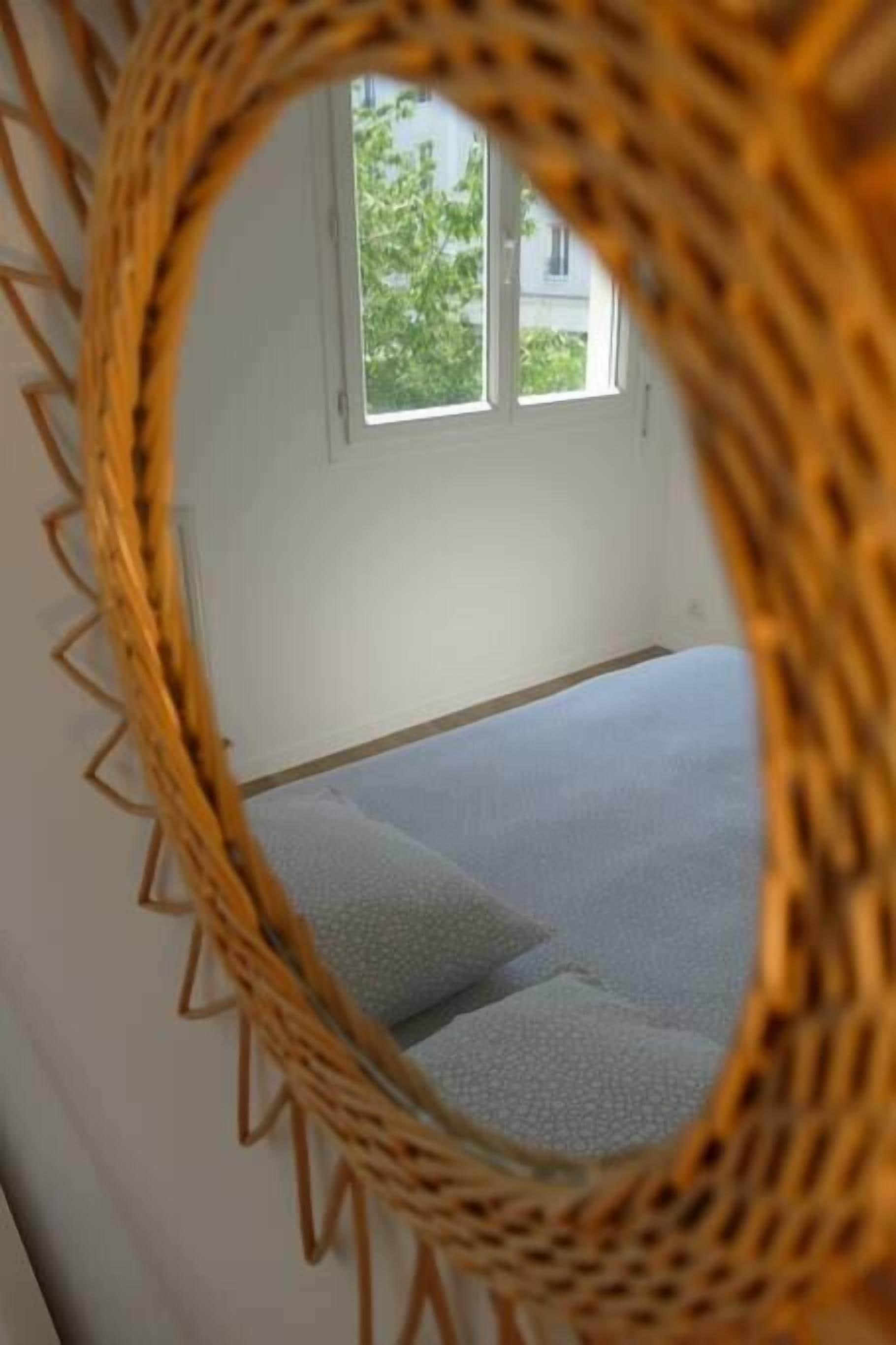 2 habitaciones, tabla de planchar con plancha, cuna de viaje y wifi 