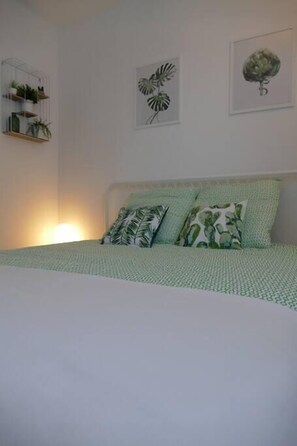 2 bedrooms, iron/ironing board, travel cot, WiFi - ❧ Disneyland Paris 70m² face Parc, place Ariane ❧ (Serris)