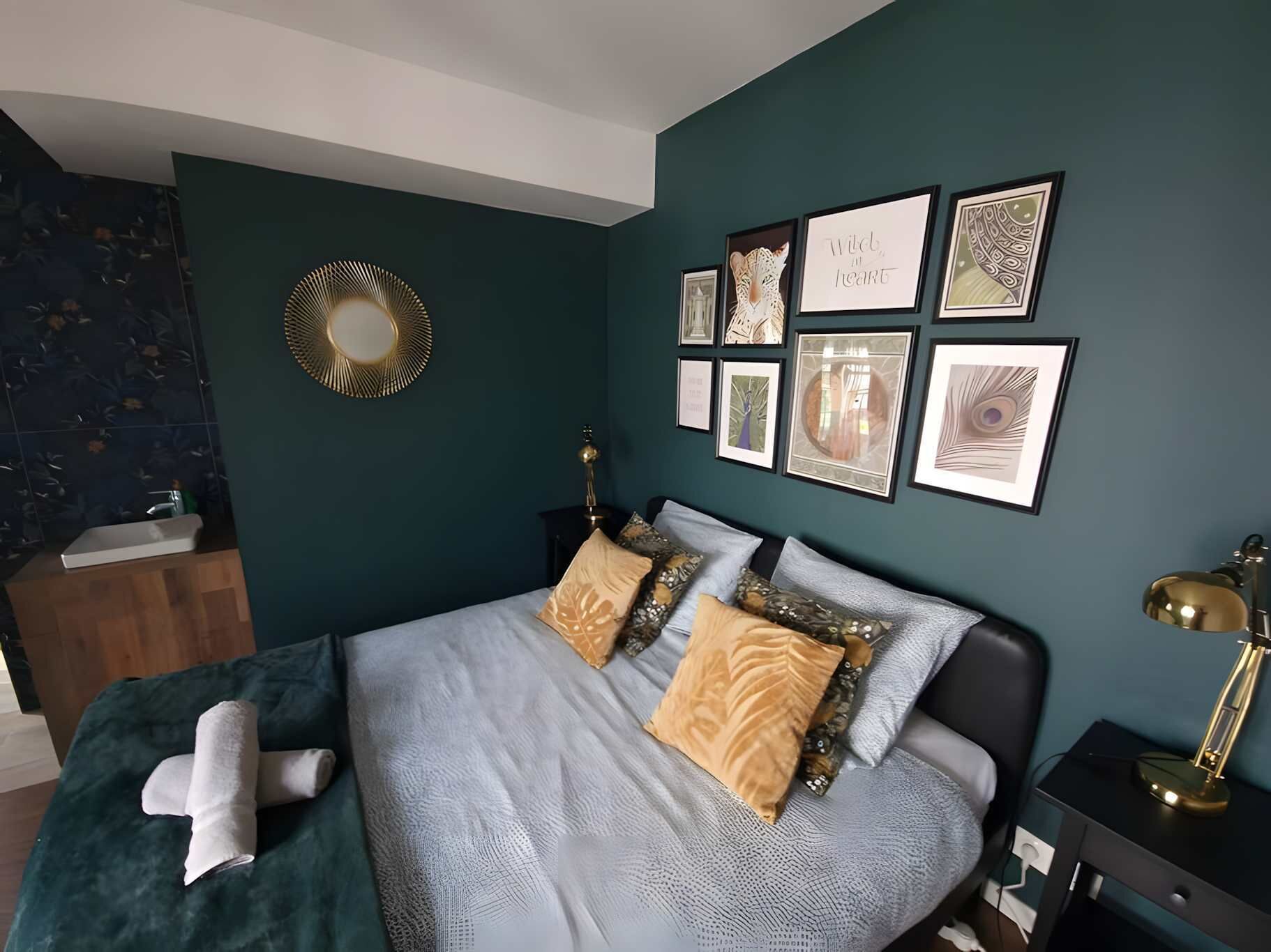 3 bedrooms, iron/ironing board, travel crib, WiFi