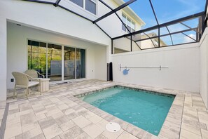 Indoor pool, a heated pool - Relaxing Nature Escapade with Game Room (Clermont)