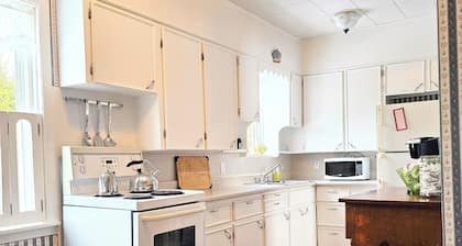 Whispering Meadows Manor is a 4 bedroom 1.5 bath country home
