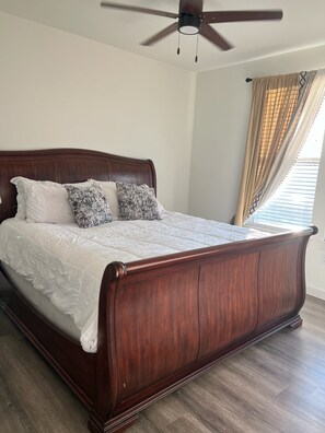 2 bedrooms, iron/ironing board, WiFi, bed sheets