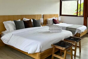3 bedrooms, in-room safe, desk, iron/ironing board