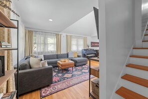 Smart-TV, Bücher, Computerbildschirme, Drucker