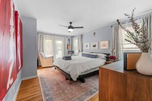 4 bedrooms, desk, iron/ironing board, travel cot - Atlanta Retreat near Midtown / Piedmont Park, Morningside Atlanta Retreat (Atlanta)